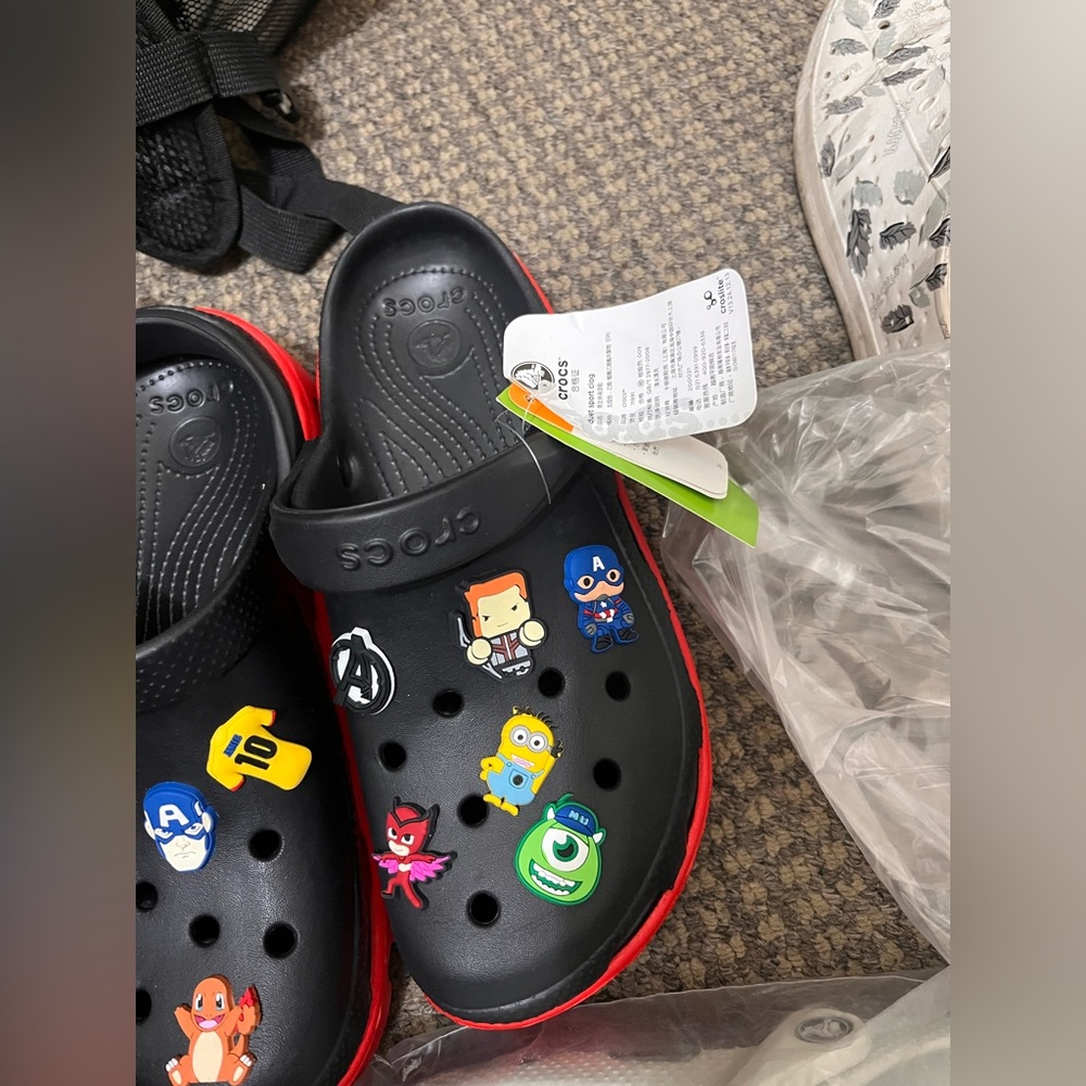 crocs - Picture 2 of 4